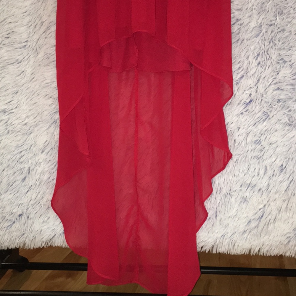 Red Dress - Picture 5 of 8